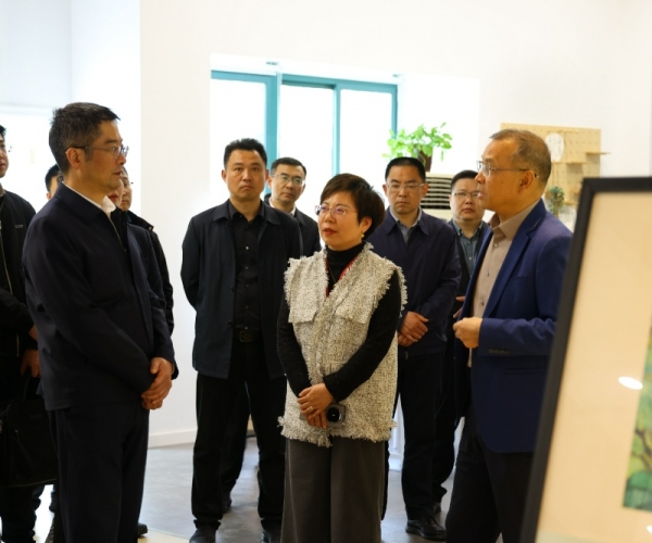 许幼月市长一行光临东升国际丝绸调研领导  赋能老字号与丝绸产业高质量发展